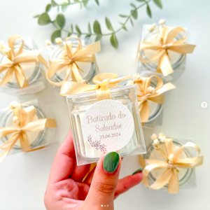 Vela Perfumada em Caixinha Transparente Laço Amarelo